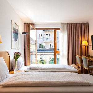 Standard Zimmer mit zwei Einzelbetten